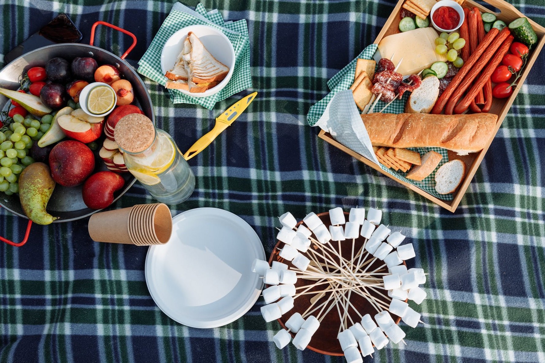 Custom Swag Pack Ideas for Corporate Picnics and Summer Outings